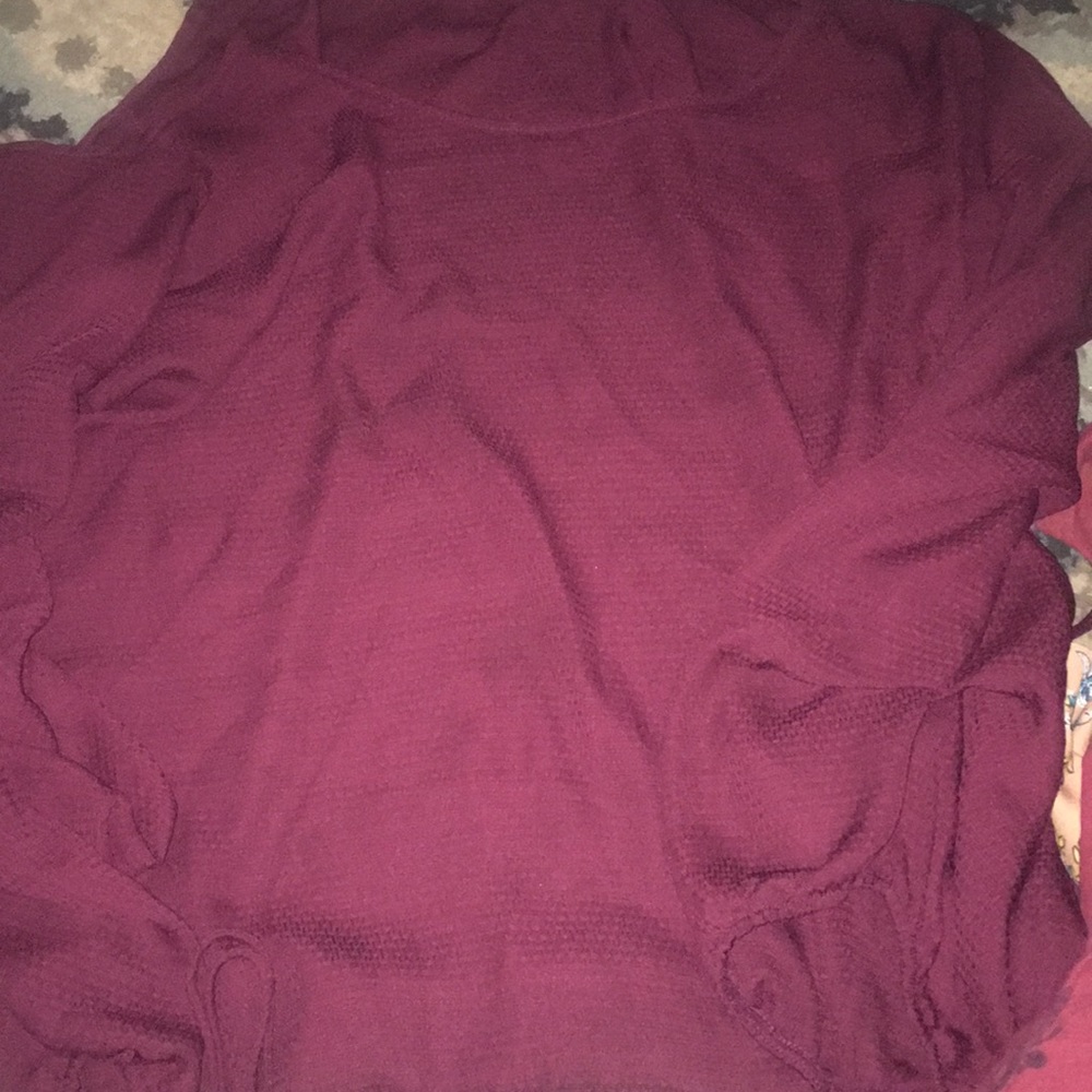 Fashion Nova key hole shirt